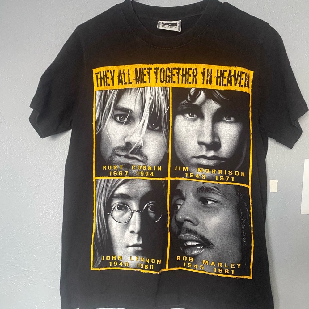 Black Graphic T-Shirt with Iconic Musicians Medium